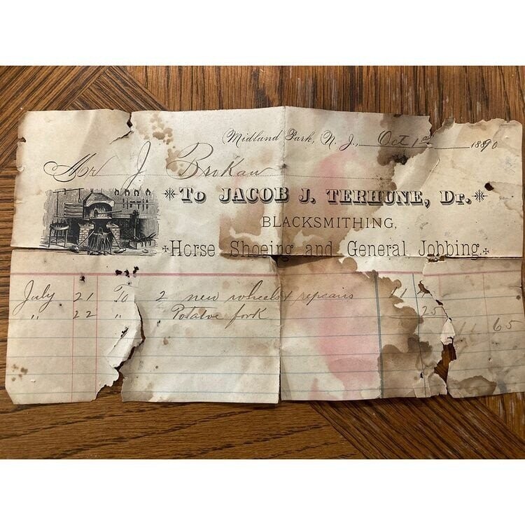 The Weirdest Stuff People Randomly Found In Homes