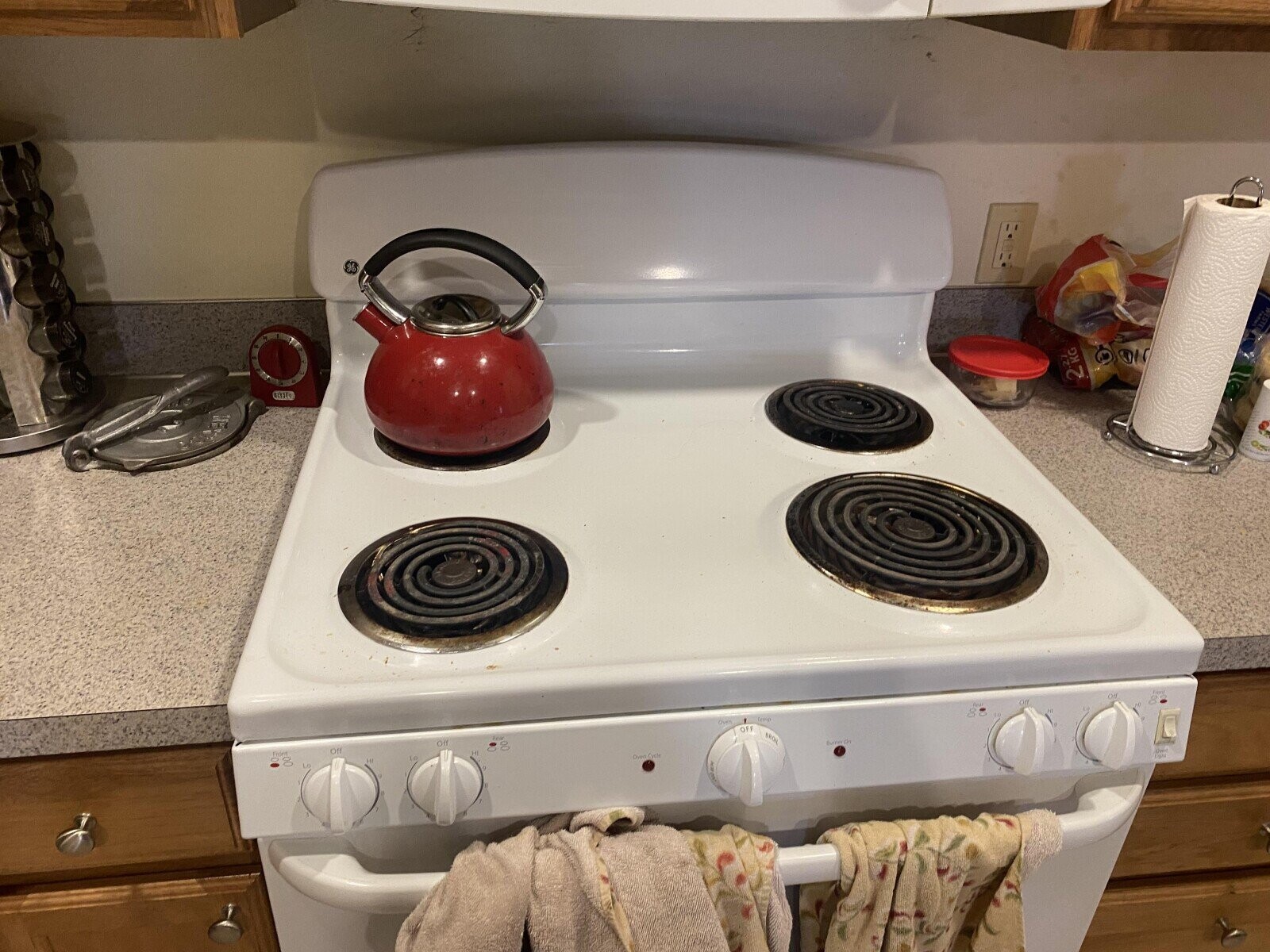 2 kg BHG Fron Off Ofi OF an Temp Over OFF BROIL Real Burner On Off Off 00 Oven From Oven Cycle Light 00 Lo 