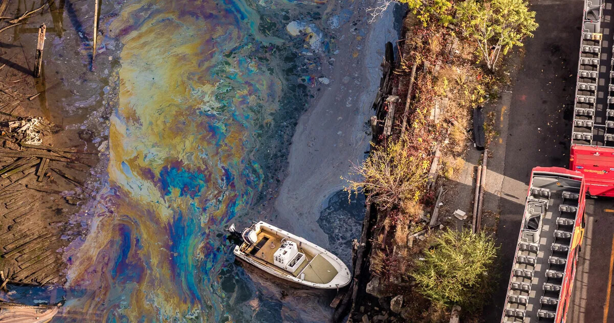 15 Tragic Photos of Water Nobody Should Be In