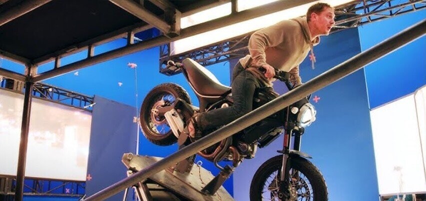 21 Actors Who Learned Weird Skills For Roles