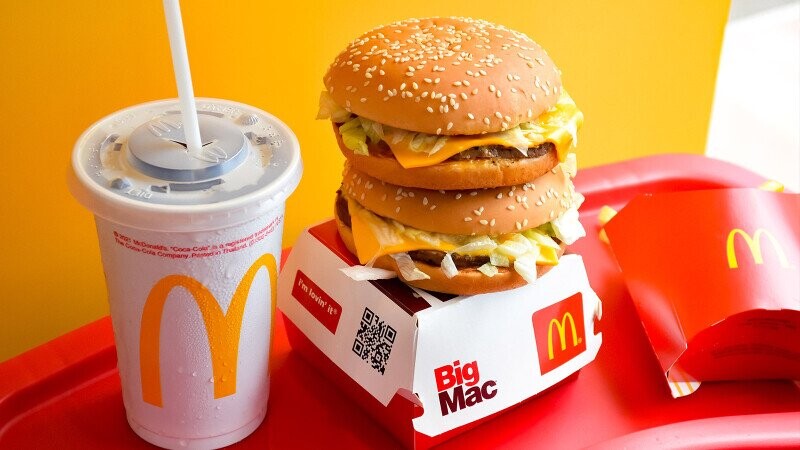 32 Delectable Morsels of Fast-Food Trivia Stolen Out of Our Hands by a Seagull