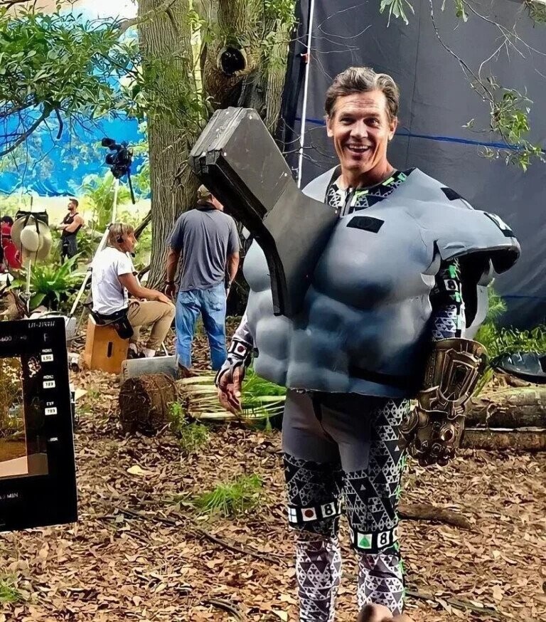 Behind The Scenes Photo That Break The Movie