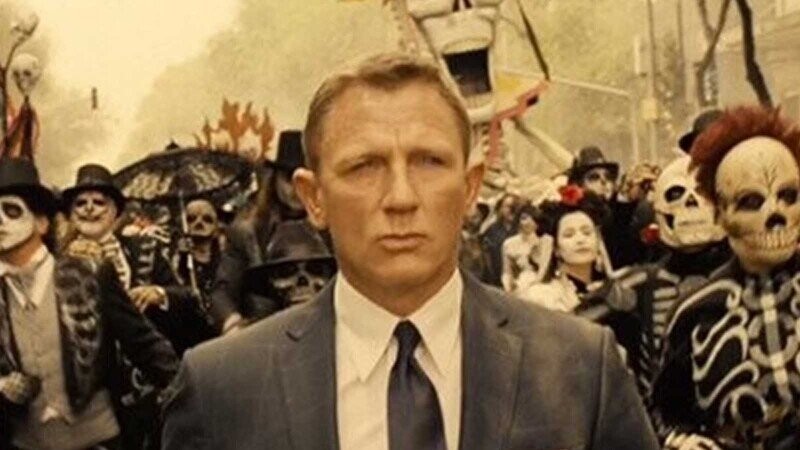 31 Random Bits of Pop-Culture Trivia We Had Q Program Into Our Gadget Watch, Just for Fun