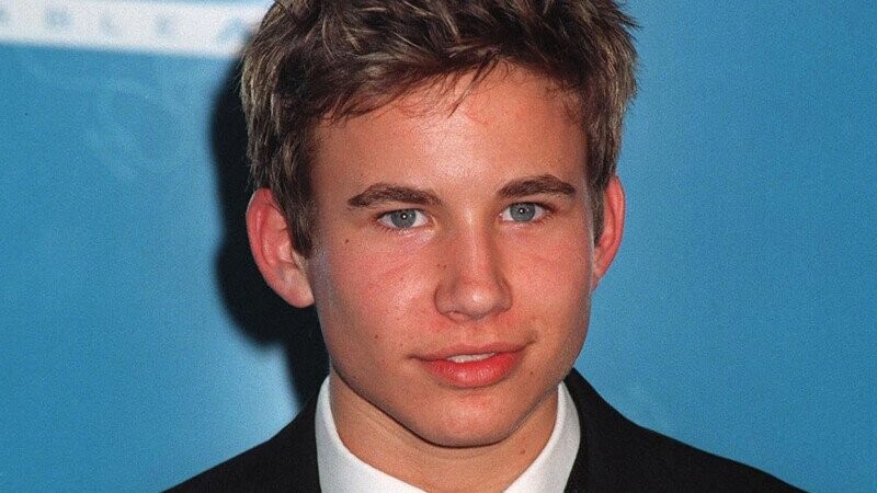 31 Random Bits of Trivia That Appeared When We Recited Them Three Times in the Mirror