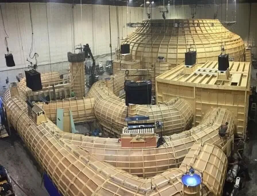 Behind The Scenes Photo That Break The Movie