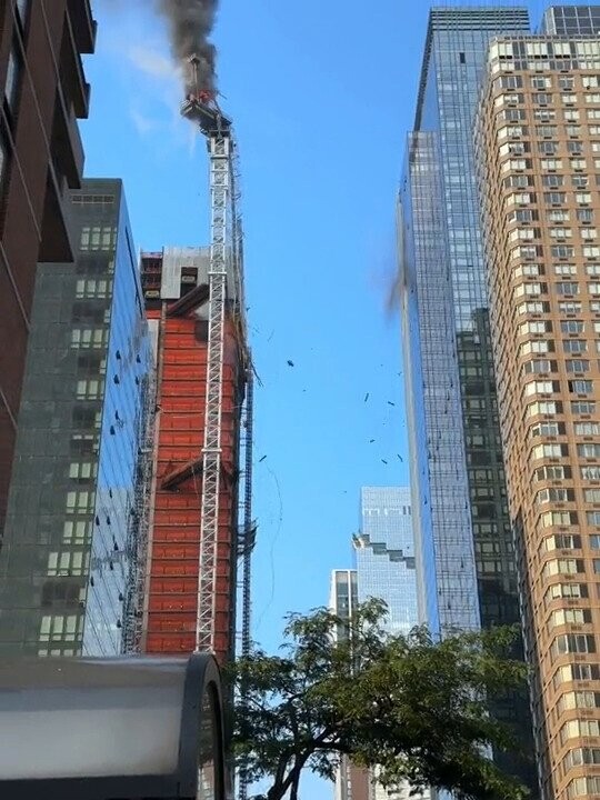 Cranes That Should Have Used a Spotter to Lift