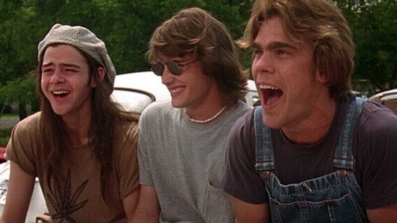 34 Random Bits of Pop-Culture Trivia We Observed Silently From the Background of a Flashback