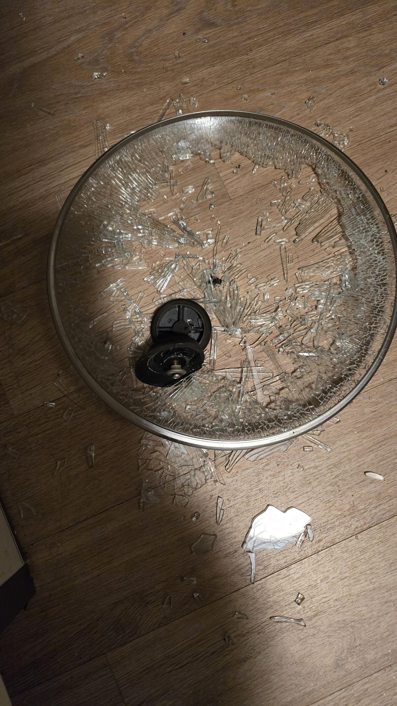 20 Photos Where Help is Definitely Not on the Way