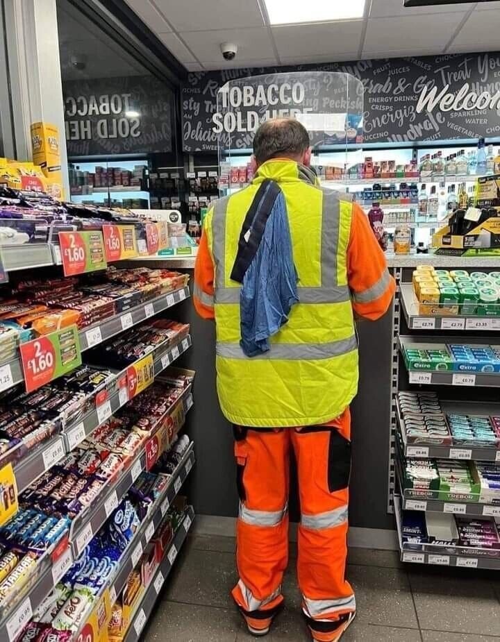 SW HOGEL ITCHES R مني or HILL HEI CNU 20ГD sty TH fun n TOBACCO AURDE Sty guya UCCINO REE Grab FRUIT JUICES & TABLES Go Treat CHOCO you AM mg Peckish ENERGY DRINKS CRISPS Welcon ES SWEETS sit Energiz SPARKLING VEGETABLE WATER CHEZ UN UCCINO . NE CHO UIT - 2 2 1.60 '1.60 2 02 4.60 CE.TR 1.25 - mn the AN F 3 on 1079 4.0.7% CLAS un C0.35 OFZ buzn cicnie Picnic ОБУС Picmer sona SANTA BOOS GR BAR CO.PS SMIRT TARBAR Ministry co.95 AerO : and