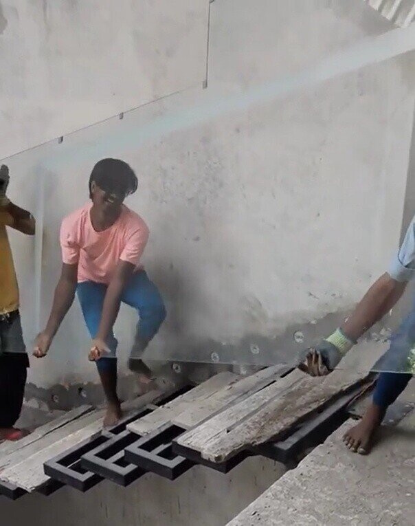 20 Photos Where Common Sense is Clearly Lacking