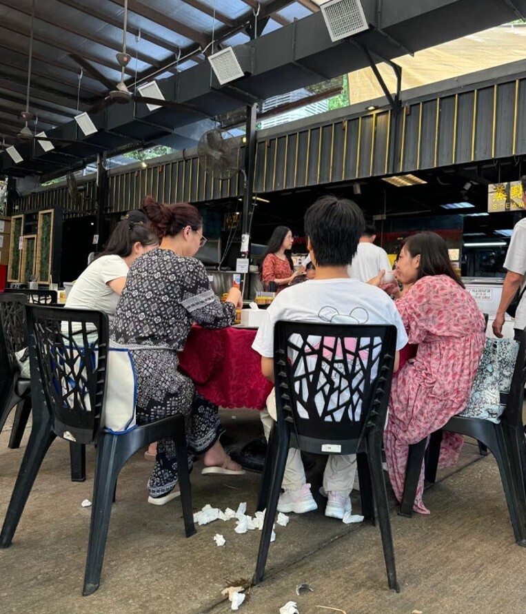 20 Tourists Showing That Travel Can't Fix Entitlement