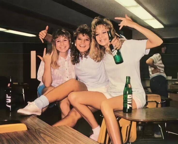 What Going to the Mall Looked Like on an '80s Weekend