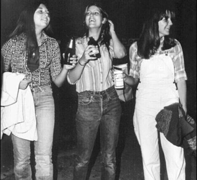 What it Looked Like to Party Before the Smart Phones