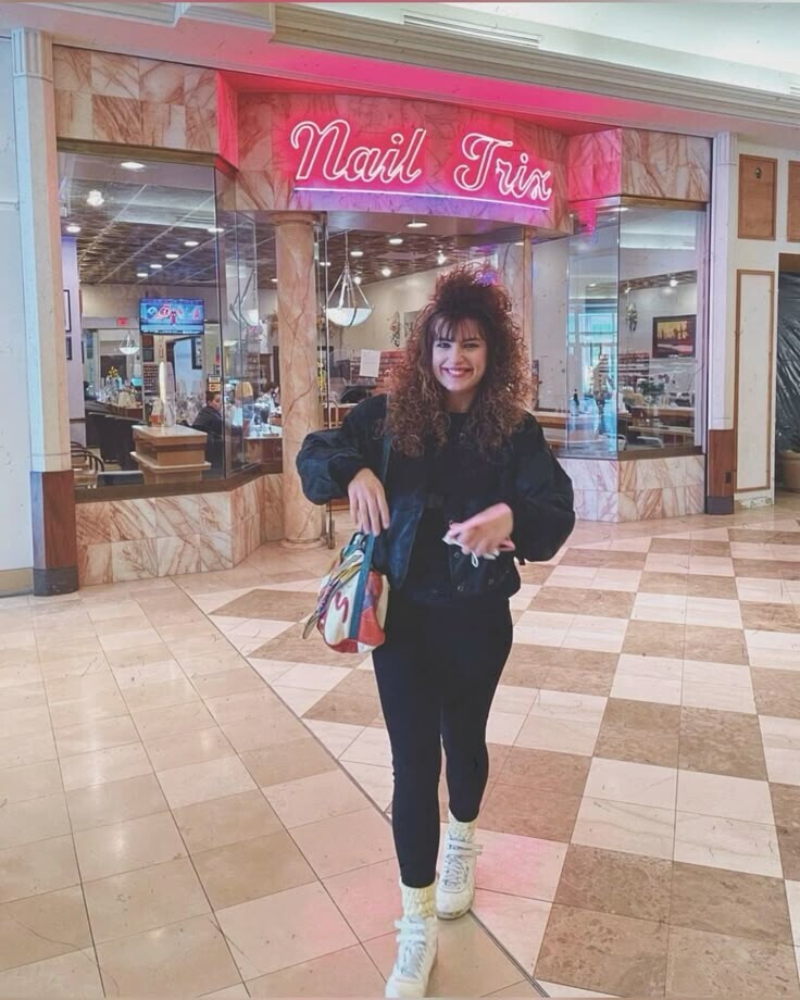 What Going to the Mall Looked Like on an '80s Weekend