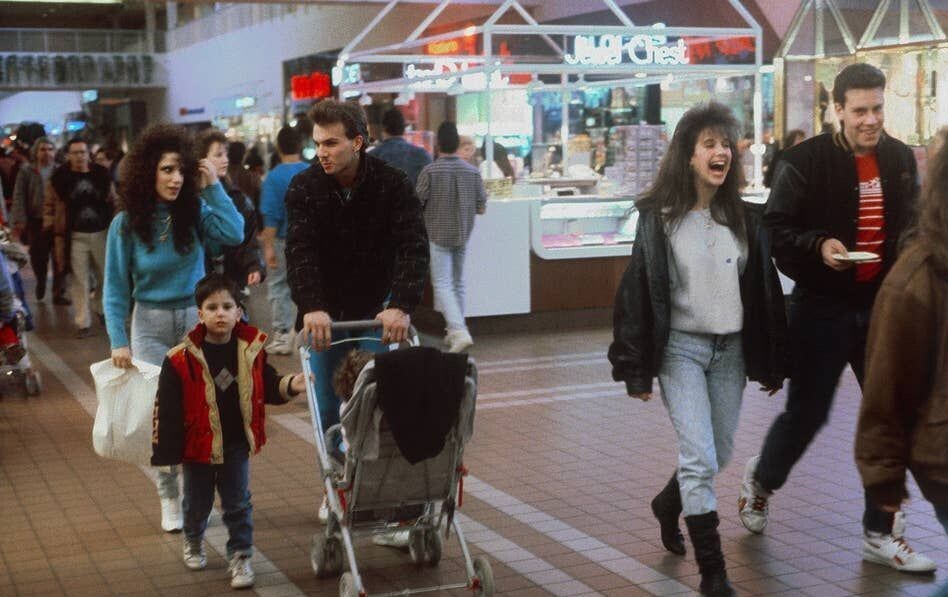 What Going to the Mall Looked Like on an '80s Weekend