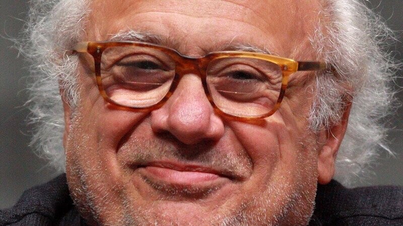 12 Bits of Pop Culture Trivia We Shoved Up Our Nose as a Child and Just Found Out They’re Still Up There