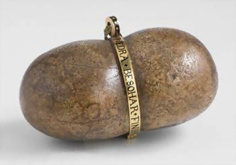 Eyebrow-Arching Facts About Ancient Medicine