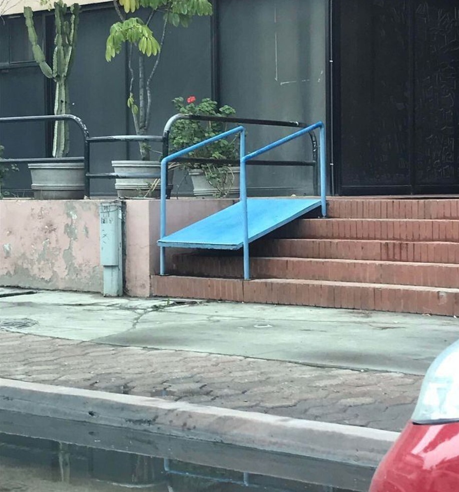 Inconspicuous Ramp 21 Photos Where Incompetence Really Wasn't Messing Around | Cracked.com