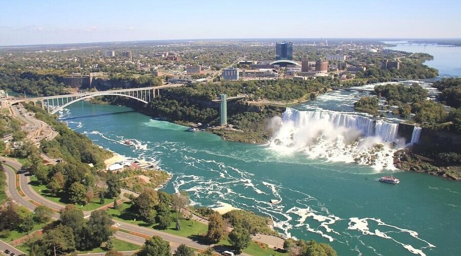 20 of the World's Most Useless Borders