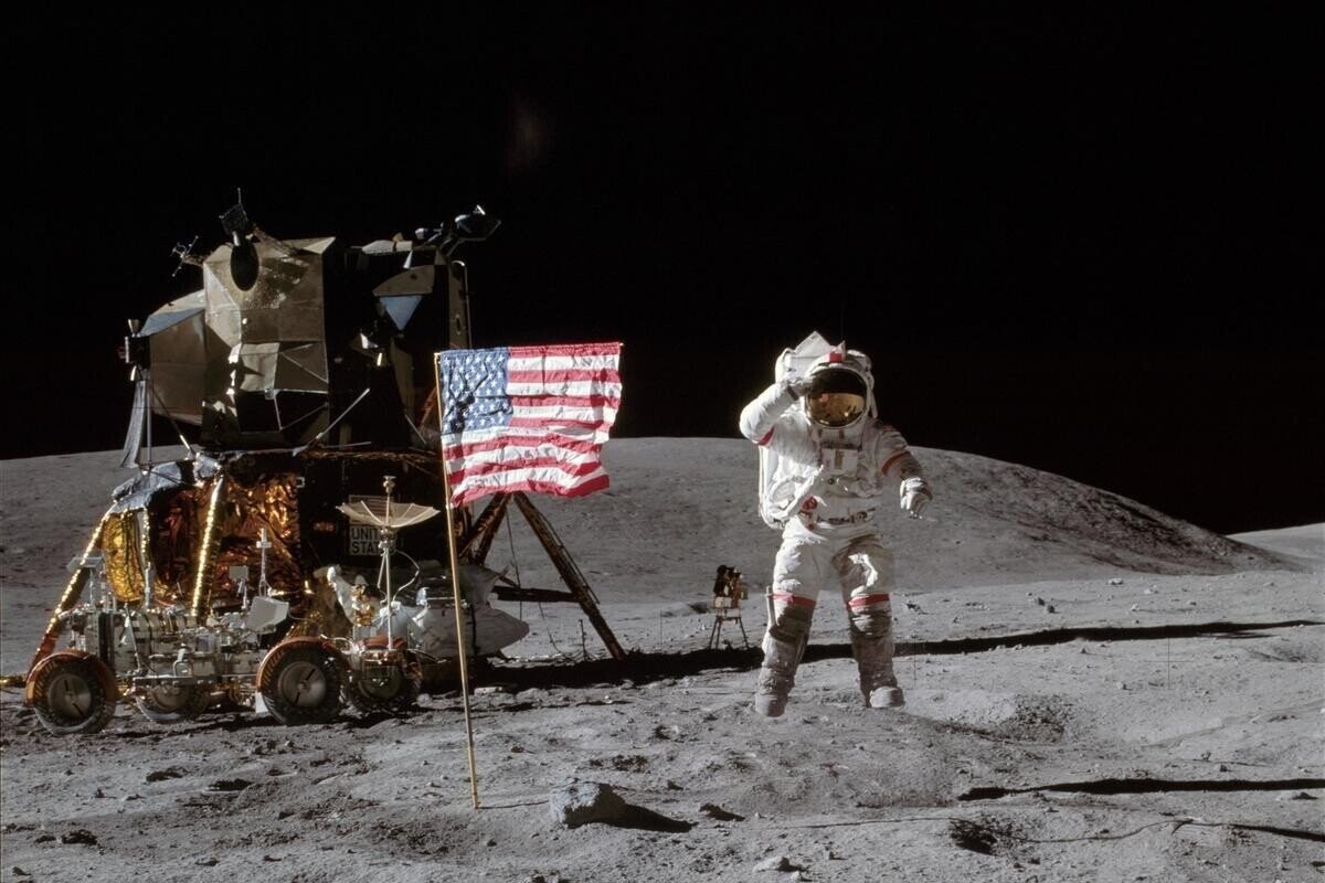 The Moon Landing: Seen in Rare and Forgotten Photos