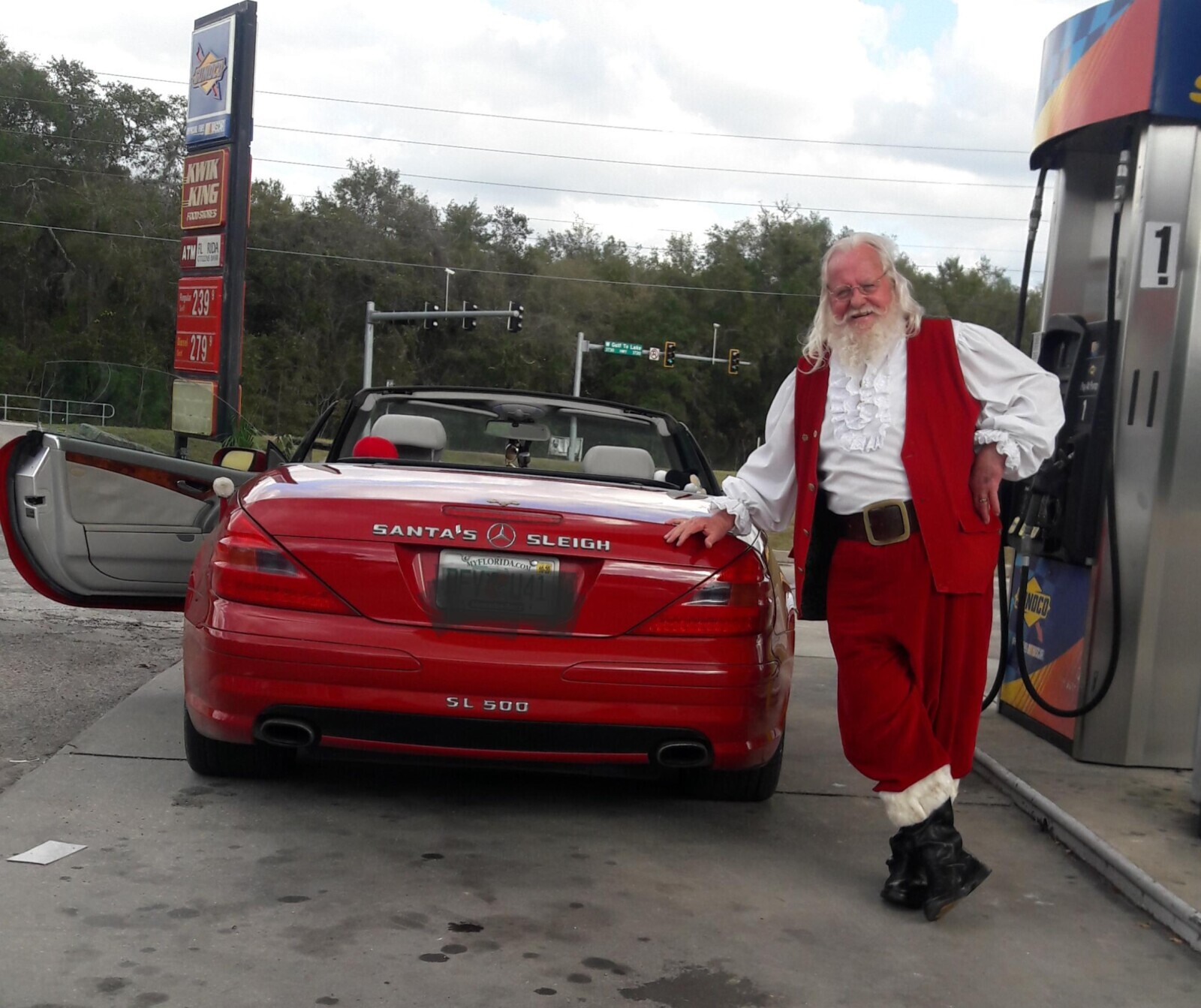 FINDLY WHOLE KWIK KING FOOD SHORES ATM RIDA 1 Regula Sel 239 Diese Seit 279 SANTA'S SLEIGH MYFLORIDA.COM 2141 NOCO SL 500