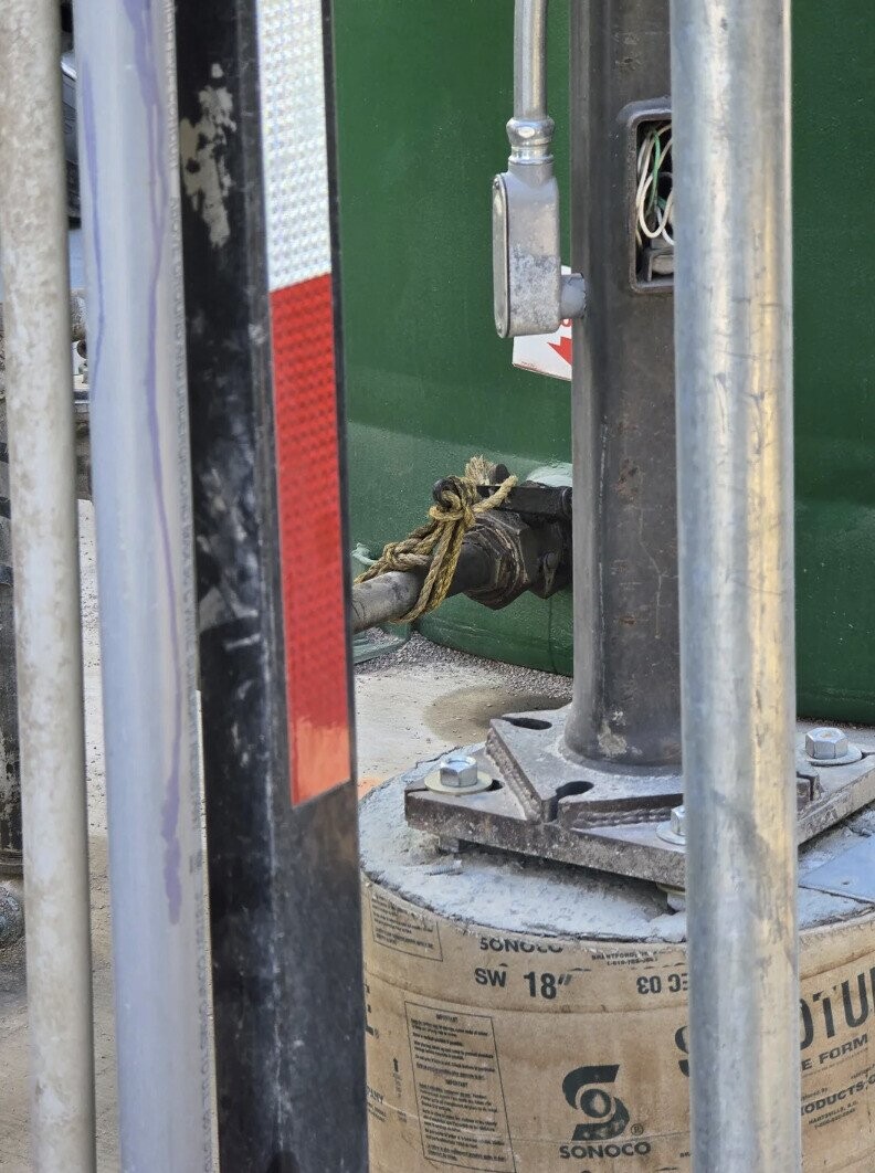 Photos Where No One Who Knew Better Showed Up