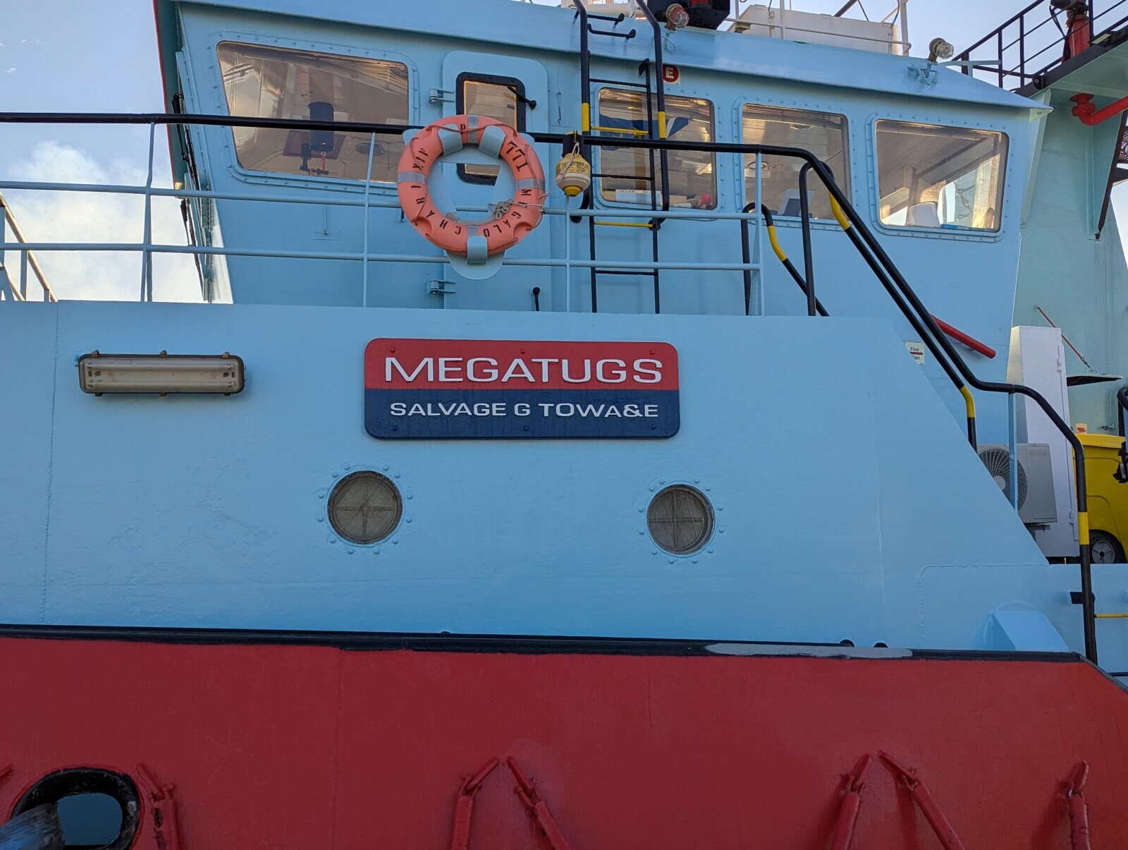 Photos Where Nobody Was Smart Enough to Finish the Job