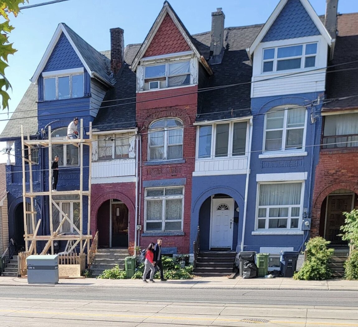 Photos Where No One Who Knew Better Showed Up