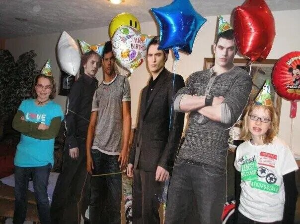 Photos That Are A Masterclass In Cringe