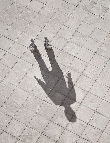 Photos That Look Normal Until You Notice Something Terrifying