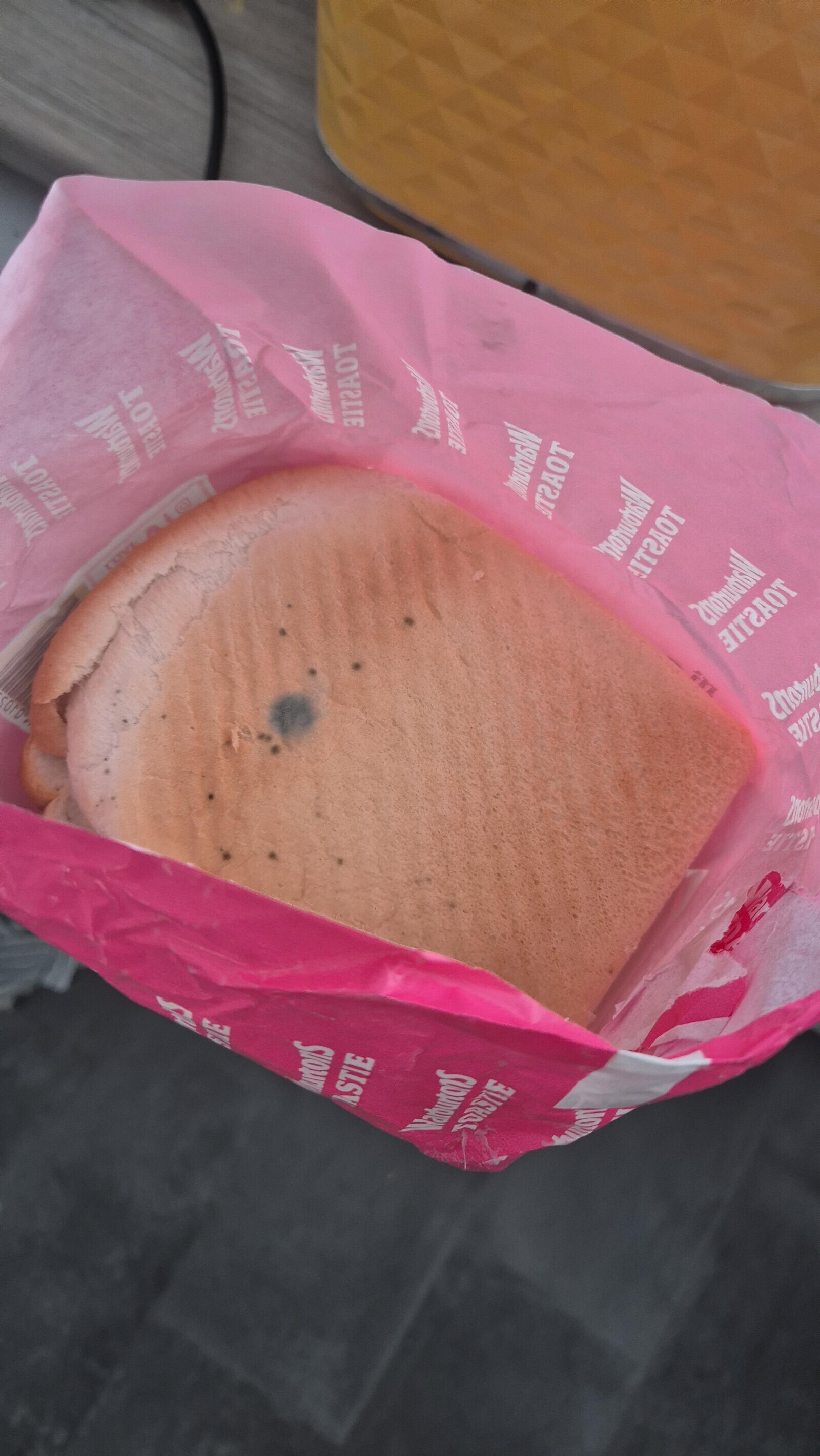 ITSAOT COM SIT2AOT LOVELIE S BITSAOT SIE 2010 LOYALLE muchsW urtons ВТРАОТ ASTIE mohuchsW Marburto1S ITSAOT BUSHOS in and AITSAOT ano 2nother