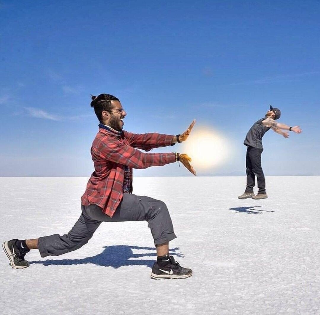 Photos That Look Normal Until You Notice Something Terrifying