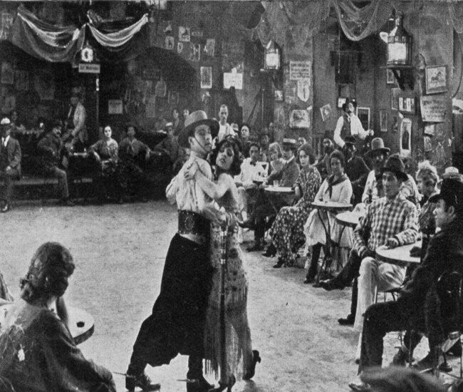 25 Vintage Tinseltown Photos To Set The Scene