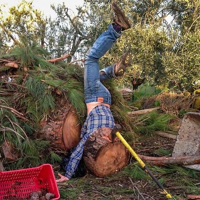 Photos of People Who Totally Regret Getting Posted