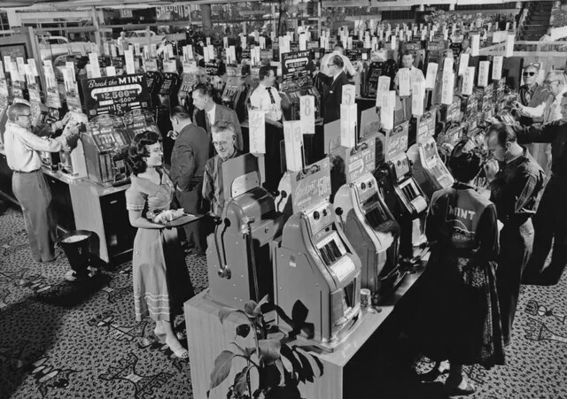 What it Looked Like to Work in Vegas At the Height of Glitz