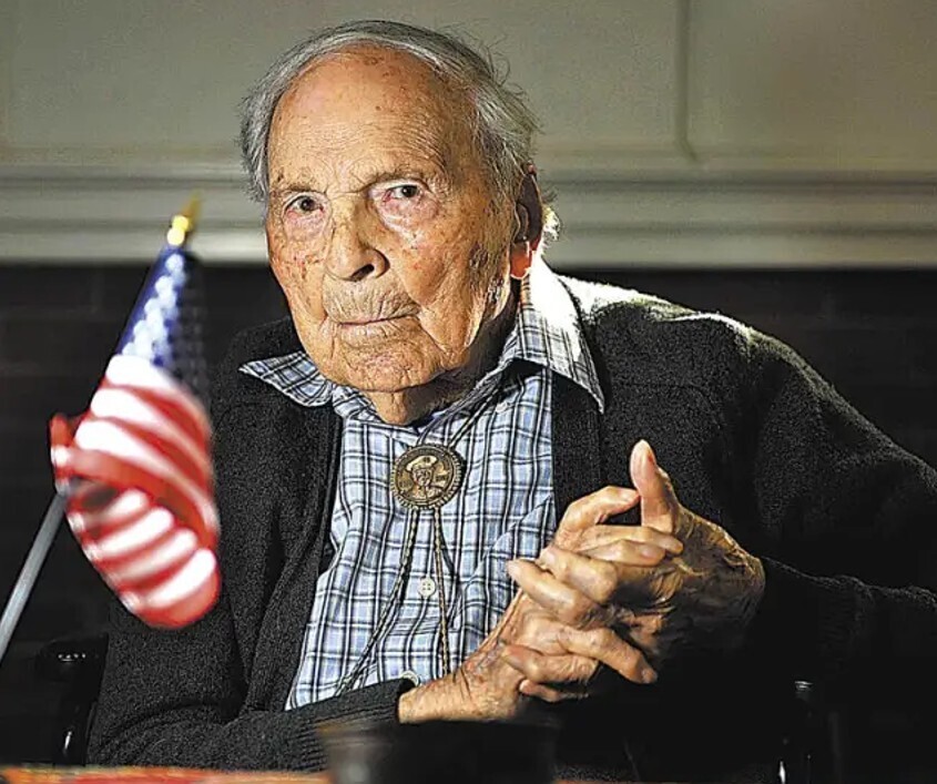 15 Photos of History Being More Distant Than You Think