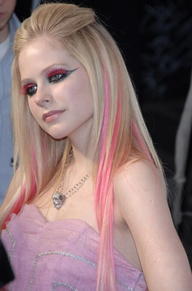 2000s Photos from When Hair Meant Highlights