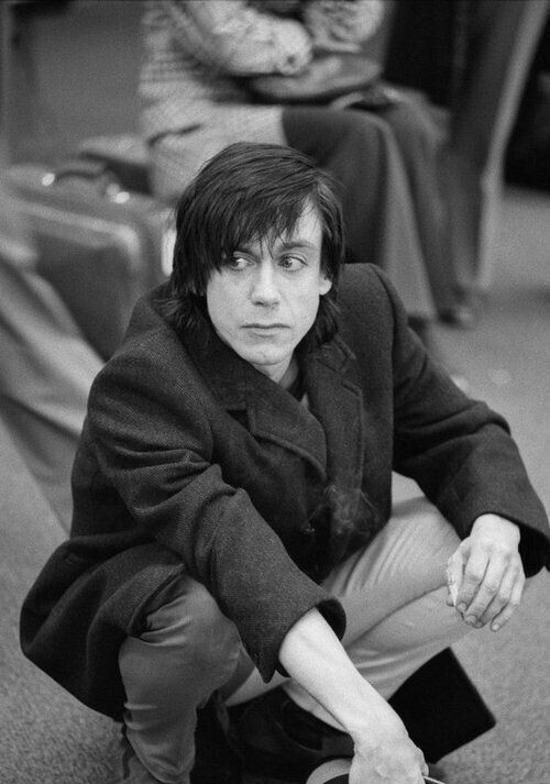 Classic Rockers Before They Were Rich and Confident