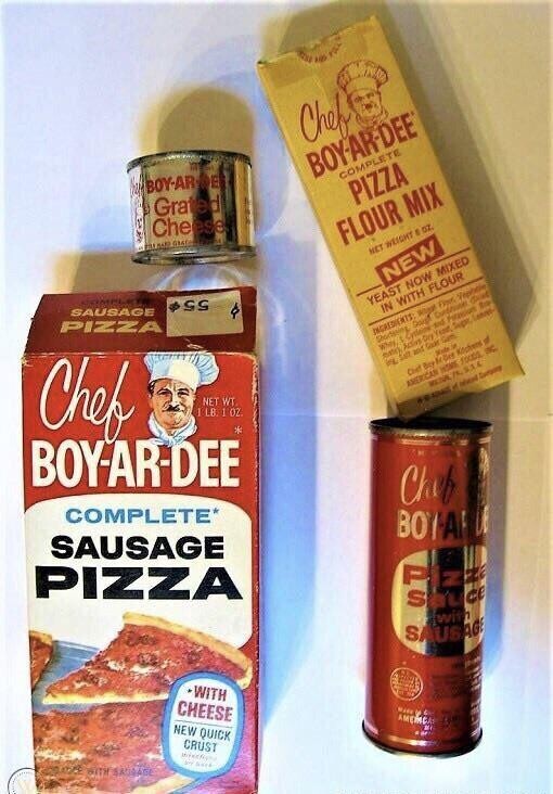 PRISE Ago POLI Chef Diage BOY-AR-DE BOY-AR-DEE COMPLETE Grated 1 PIZZA Cheese . FRESARY GMA FLOUR MIX NET WEIGHT E oz. COMPLETE NEW SAUSAGE SS PIZZA YEAST NOW MIXED IN WITH FLOUR Chef INGREDIENTS: Time Shortsing Dough - Whey S Cycleine - Parasion By mate) Active Dry Yeart, Supr Mode IF in Salt and Can Gam Chef Bry K OFF Kitchens of NET WT AMERICAN HOME SOCIAL INC MUSE л. 5.1.4 I LB. I OZ. . . ADAI и Ideal BOY-AR-DEE COMPLETE* Chef SAUSAGE BOY-A Le PIZZA Pizza Sauce with SAUSAGE WITH mp CHEESE - M NEW QUICK en AMERICA
