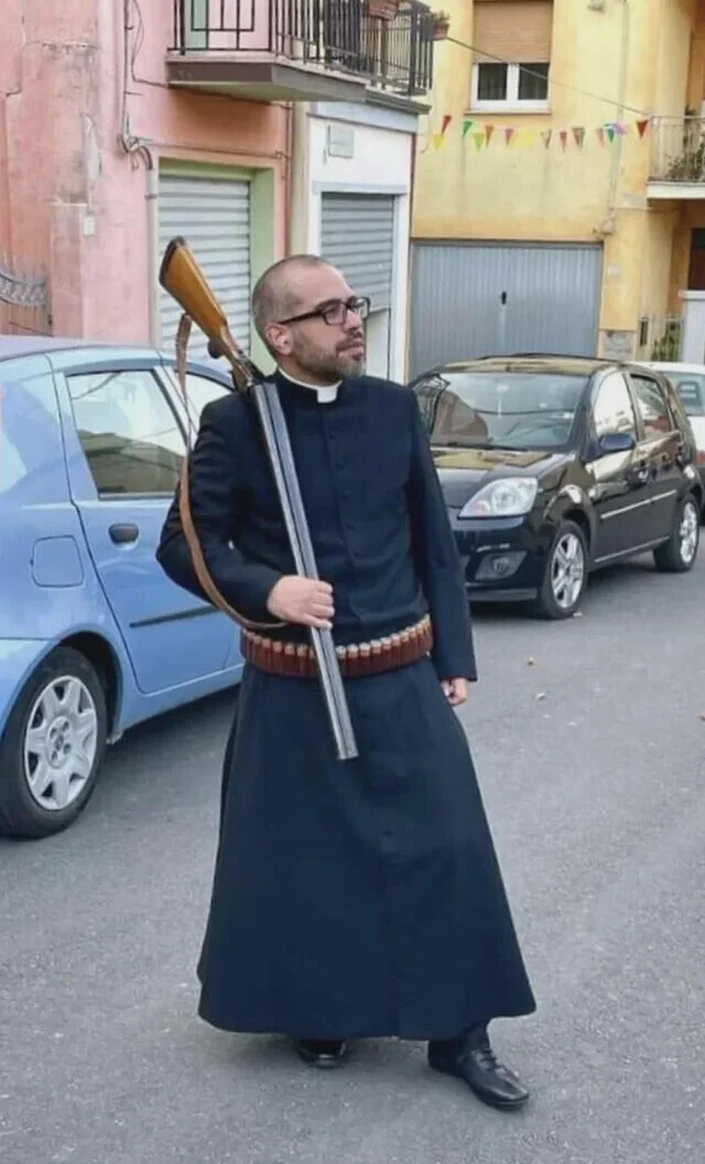 20 Photos Where We're Not Sure What's Going On