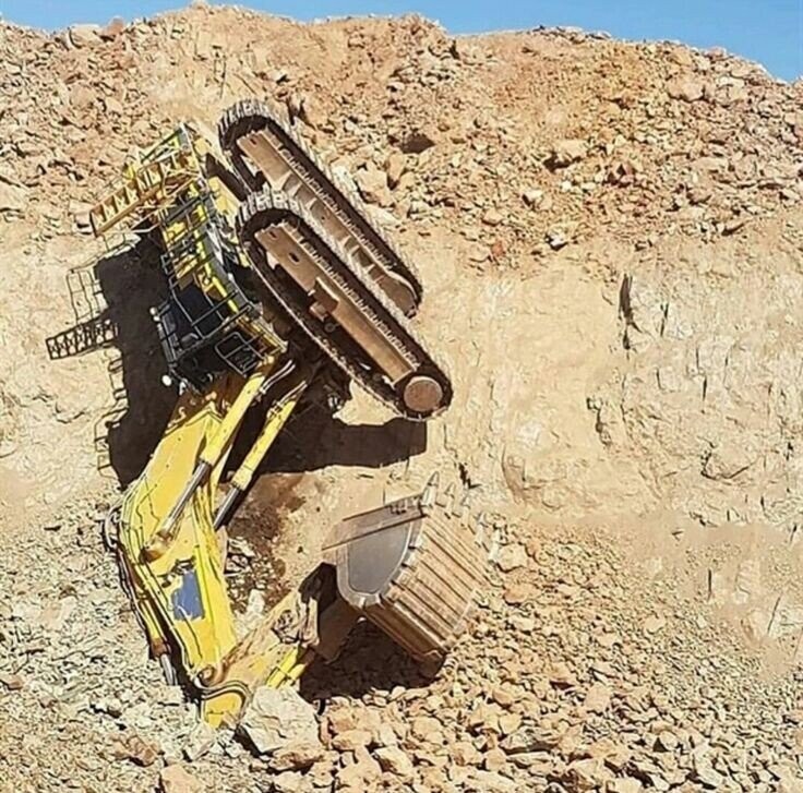 Photos Where No One Should Be Using Heavy Machinery