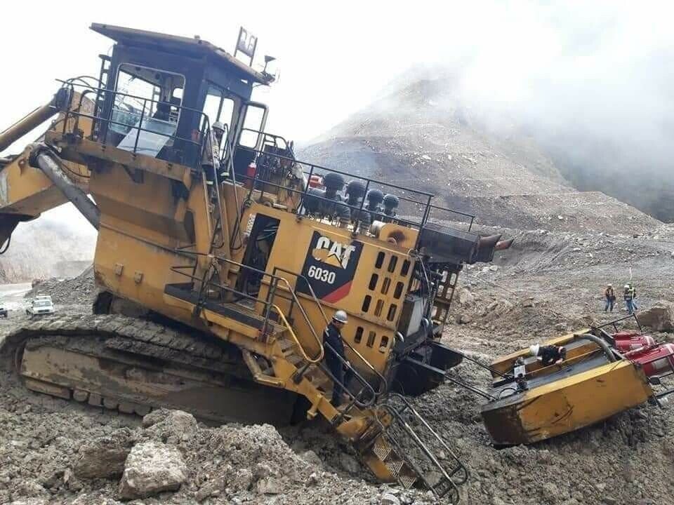 CAT 6030