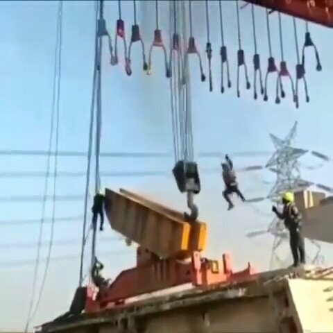 Photos Where No One Should Be Using Heavy Machinery