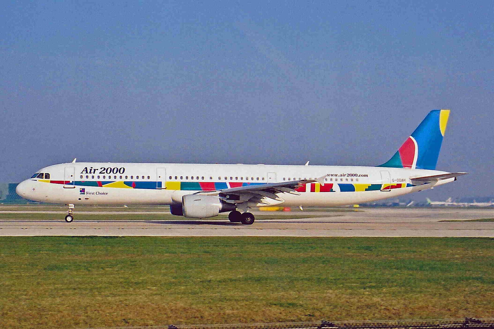 Air 2000 www.air2000.com E G-00AH First Choice