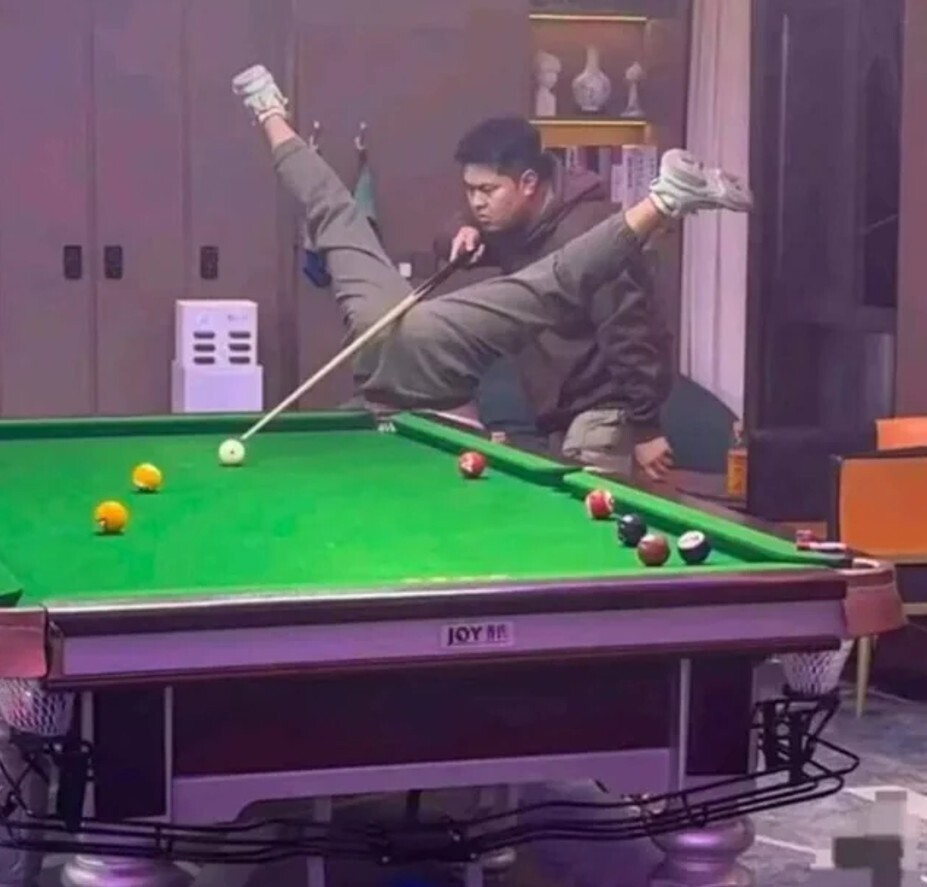 20 Photos Where We're Not Sure What's Going On