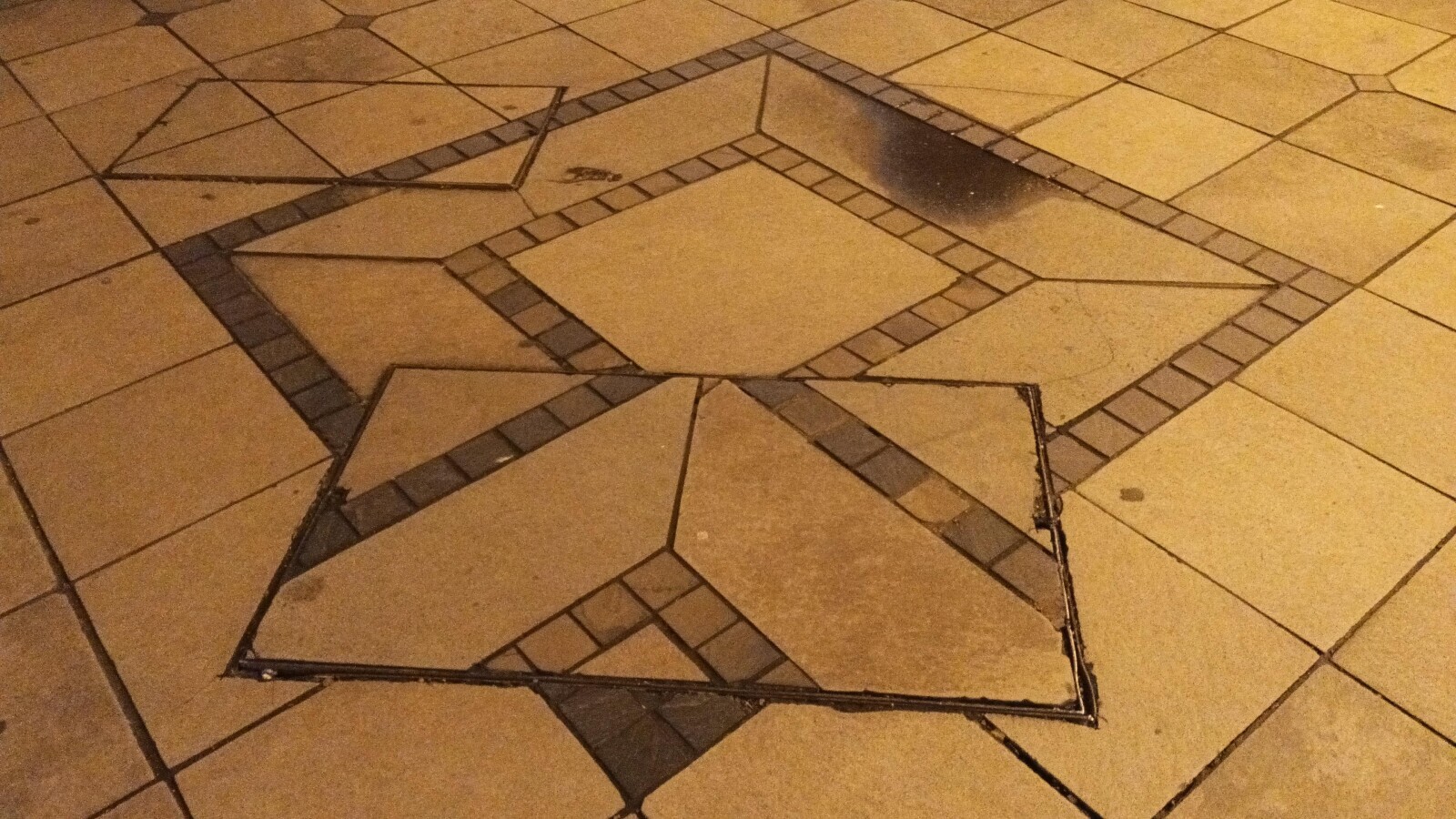 20 Photos Where People Clearly Lied on Their Resumes