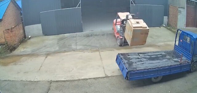 20 Photos Where People Clearly Lied on Their Resumes