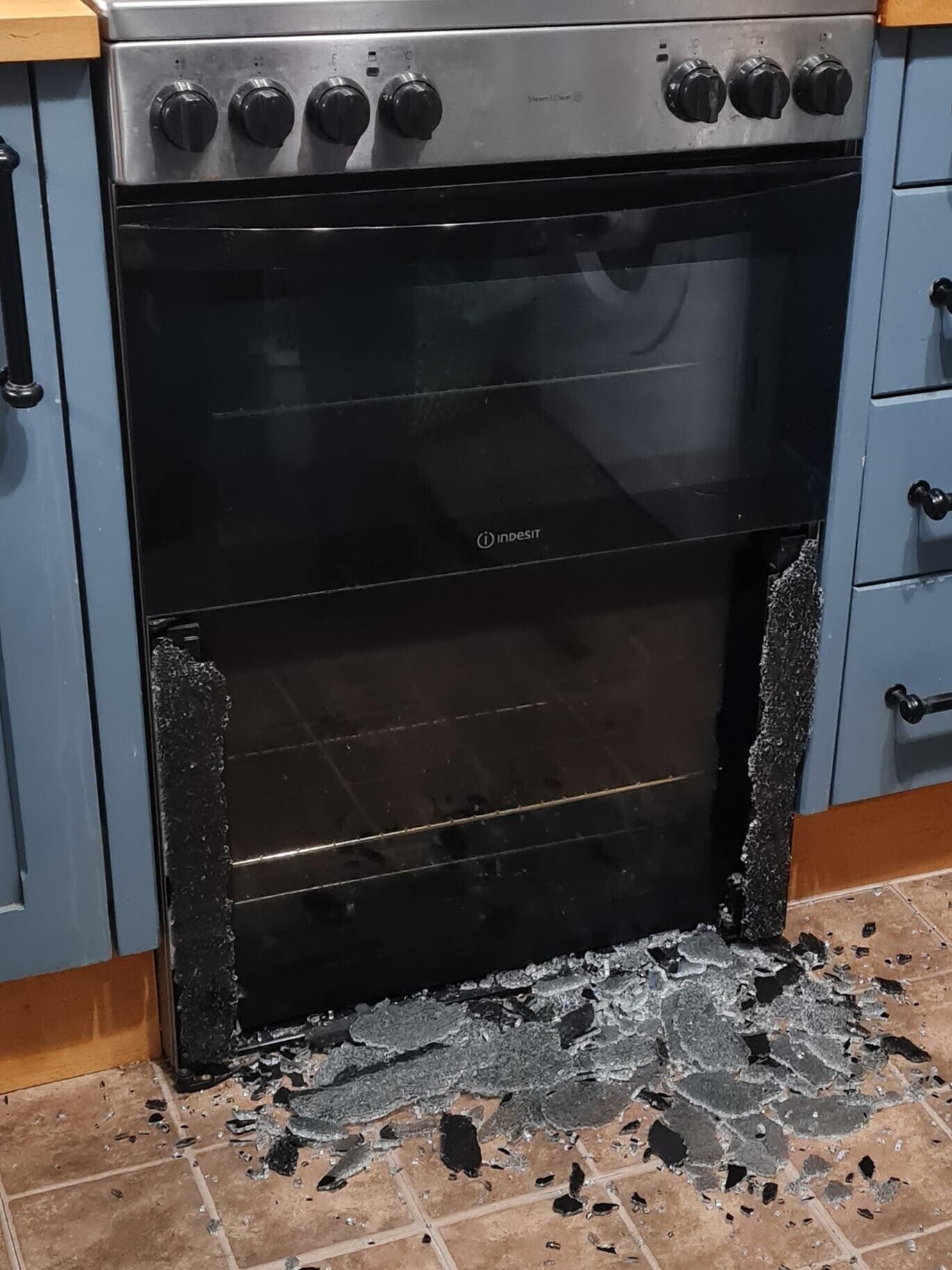 Ovens Exploding Aftermath Photos Where People Only Made Things Worse | Cracked.com