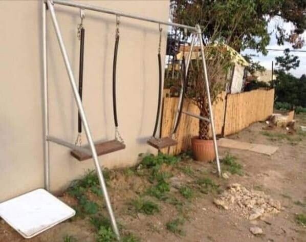 20 Photos Where People Clearly Lied on Their Resumes