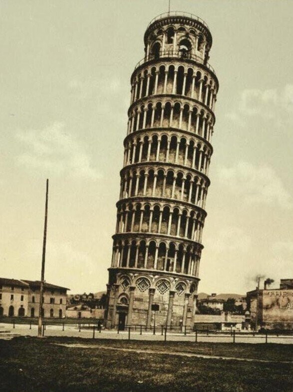 Photos Of Famous Monuments Before Tourists Took Over